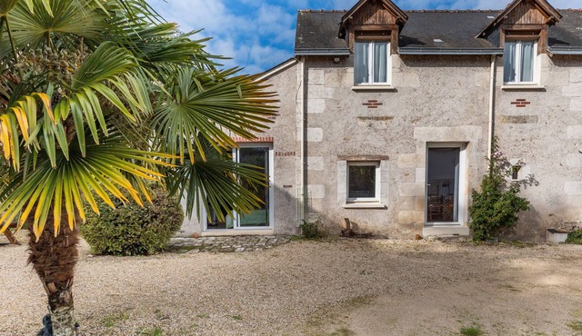 Holiday Home 'Le Petit Montparnasse - Montrichard' with Shared Garden and Wi-Fi