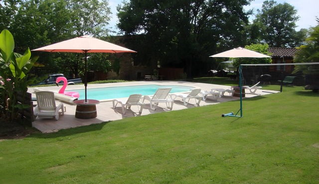 Holiday Home “Gîte Le Séchoir” with Shared Pool, Wi-Fi and Air Conditioning
