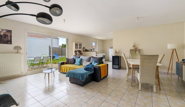 Holiday Home “Coeur vendéen - 16km from Puy du Fou” with Private Terrace, Garden & Wi-Fi