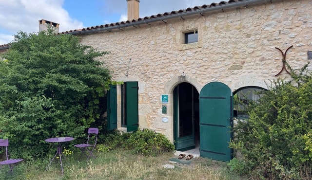 Holiday Home 'Chai Crann Piorra' with Private Terrace, Shared Garden and Wi-Fi