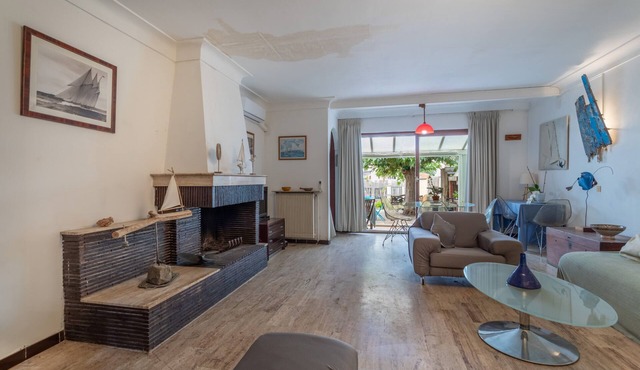 Holiday Home 'Villa De Famille Maragre, Au Calme' with Private Garden, Wi-Fi and Air Conditioning