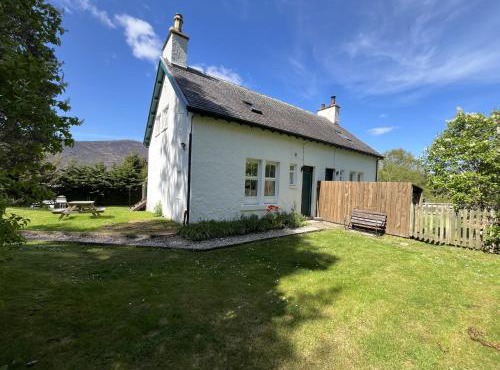 Holiday Home 1 Railway Cottage by Interhome