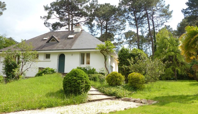 Holiday home 2 km from the beach