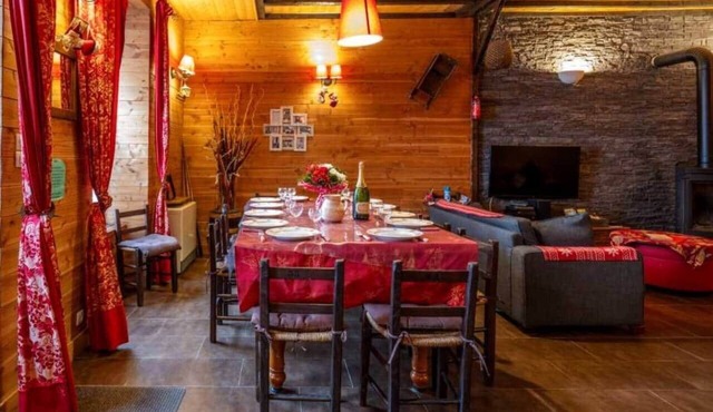 Holiday home 6 bedrooms, pool table, sauna, and foosbal, Villa Jumelia