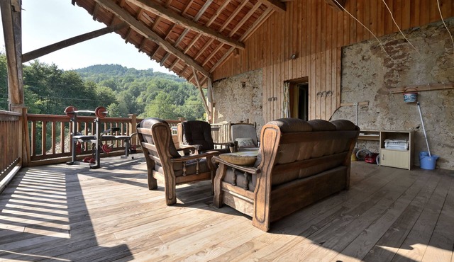 Holiday Home 'Au Milieu Des Chevaux Mérens' with Private Terrace and Balcony