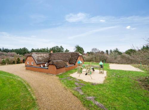 Holiday Home Aagot - 1-7km from the sea by Interhome