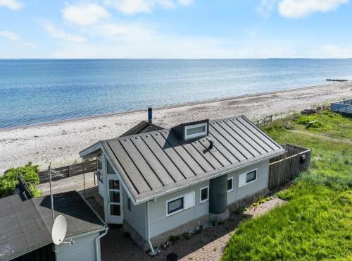 Holiday Home Amila - 10m from the sea by Interhome