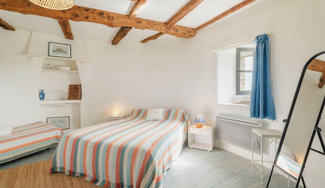 Holiday Home 'Ancien Moulin À Vent Du 19e Siècle' with Sea View, Private Terrace and Private Garden