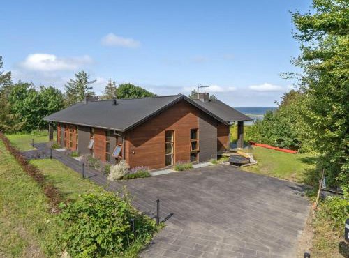 Holiday Home Andri - 600m to the fjord by Interhome
