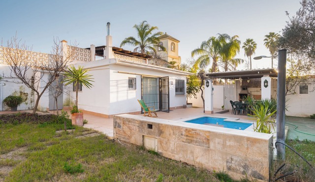 Holiday Home "Anexo de Invitados" with Private Pool & A/C