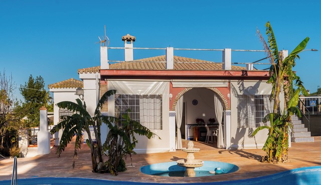 Holiday Home "Anexo de Invitados" with Private Pool & A/C