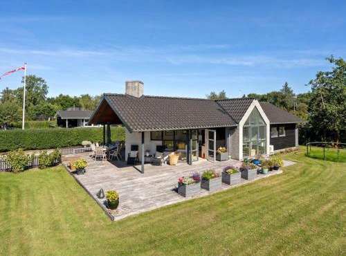 Holiday Home Angelarij - from the sea by Interhome