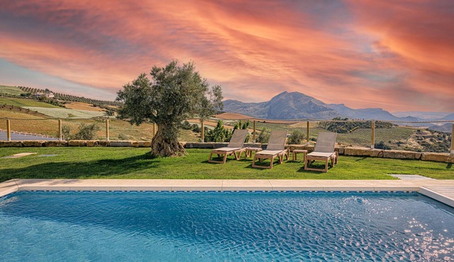 Holiday Home 'Antequera' with Mountain View, Wi-Fi and Air Conditioning