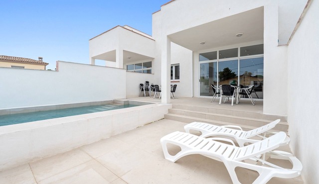 Holiday Home 'Arenal' with Mountain View, Wi-Fi and Air Conditioning