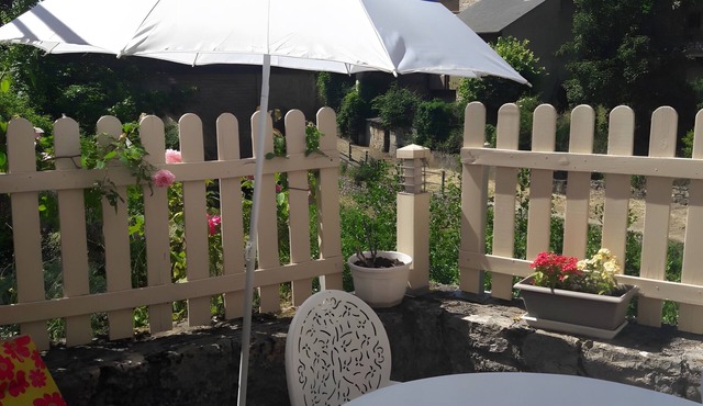 Holiday Home “Au Bord De La Jonte L'aubriète” with Mountain View and Private Terrace