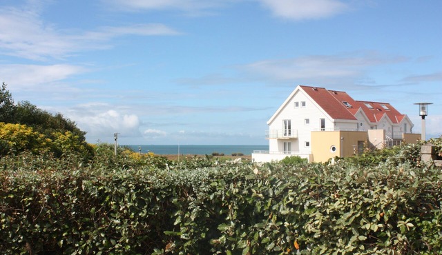 Holiday home "Au grand large" with sea view, within walking distance of the beach