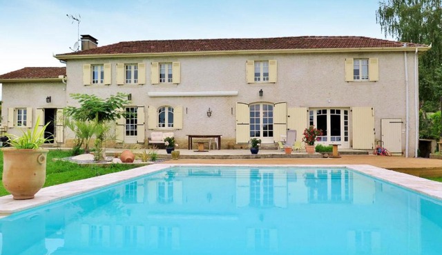 Holiday Home Aucéloun by Interhome