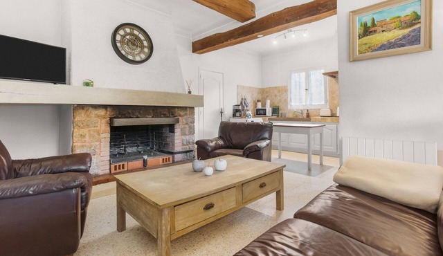 Holiday Home 'Aux Portes Des Gorges Du Verdon' with Mountain View, Private Terrace and Garden