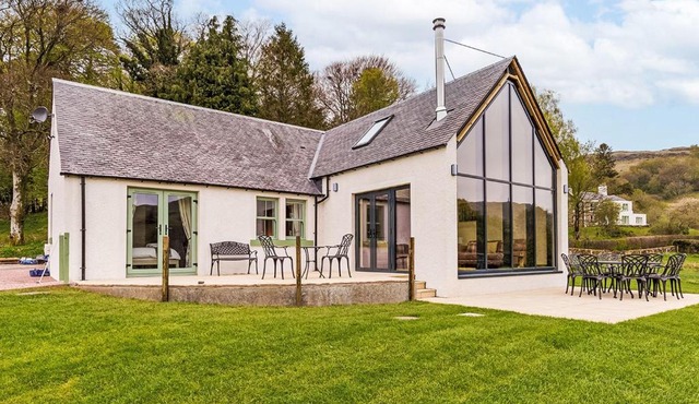 Holiday Home Balbeg Cottage by Interhome