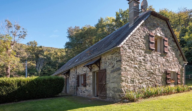 Holiday Home 'Baou' with Mountain View, Private Terrace and Wi-Fi