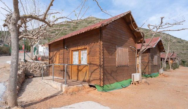 Holiday Home 'Barraca Adaptado B' with Mountain View, Wi-Fi and Air Conditioning