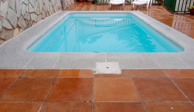 Holiday Home 'Batalla Navas de Tolosa' with Mountain View, Pool & Wi-Fi
