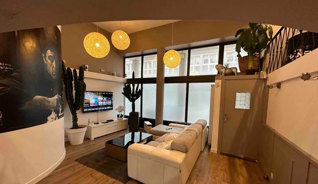 Holiday Home 'Beau Loft Lorient - Centre Ville' with Private Terrace and Wi-Fi