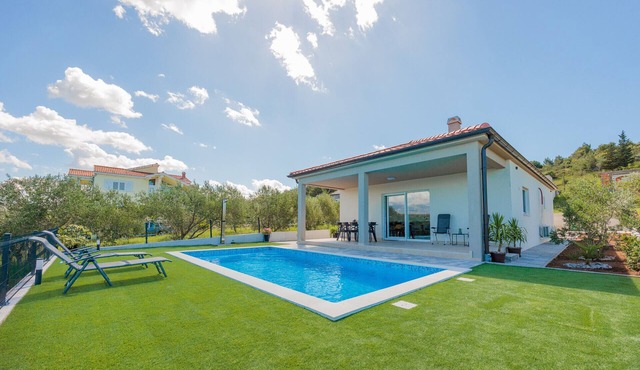 Holiday Home Bonato with pool