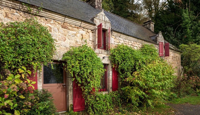 Holiday Home 'Breton Gildas' with Shared Terrace, Shared Garden and Wi-Fi