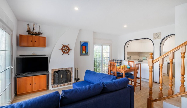 Holiday Home 'Bungalow 213' with Shared Pool, Wi-Fi and Air Conditioning