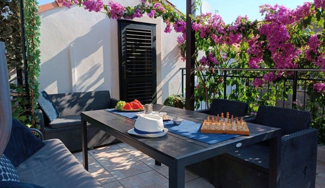 Holiday Home By The Sea (Nina & Kate) - Two Bedroom Holiday Home with Terrace