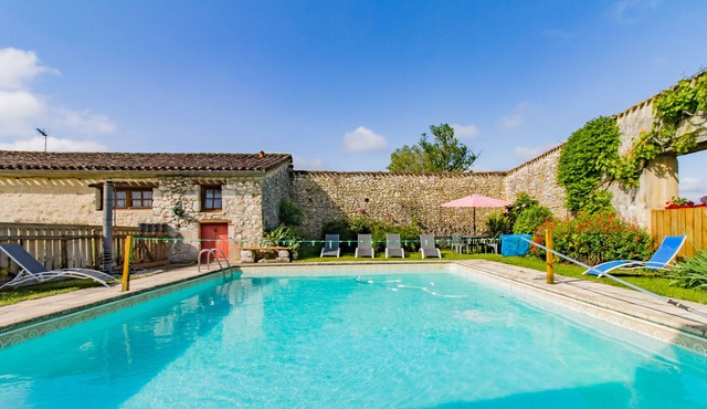 Holiday Home 'Côté Four' with Shared Pool, Garden, Terrace & Wi-Fi