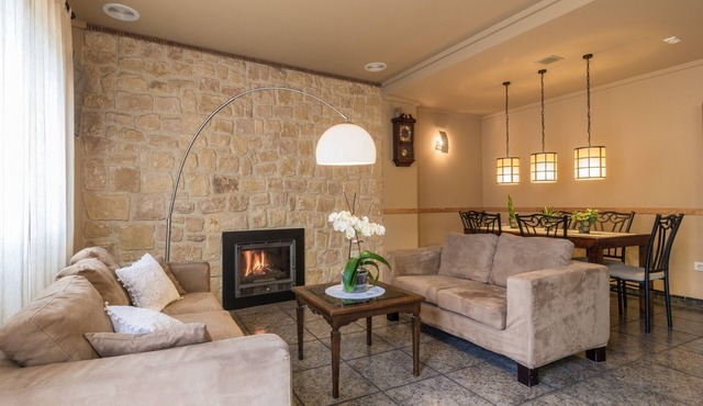 Holiday Home 'Ca Lluis' with Mountain View, Wi-Fi and Air Conditioning