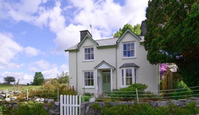 Holiday Home Caerynwch by Interhome