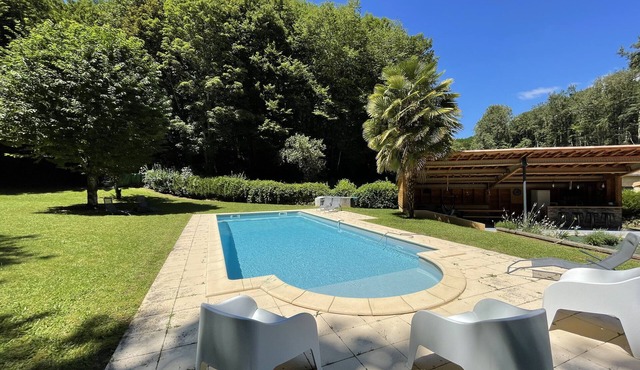 Holiday Home 'Calama Selva Vitrac' with Private Pool, Private Terrace and Wi-Fi