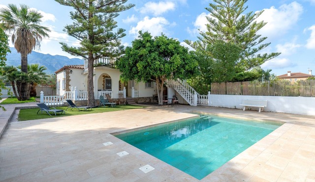 Holiday Home 'Can Manya' with Private Pool, Private Terrace and Private Garden
