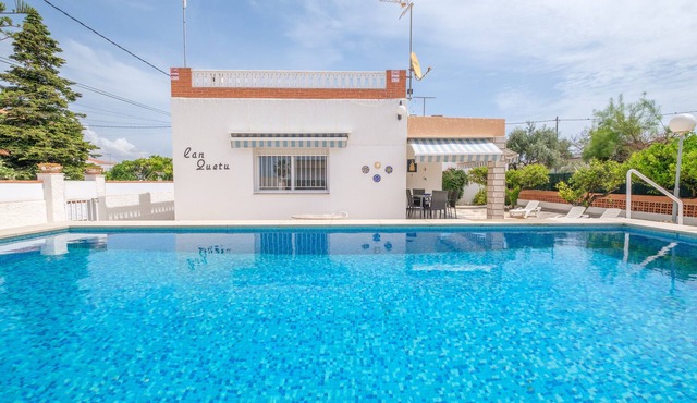 Holiday Home "Can Quetu" with Private Pool, Terrace, and Wi-Fi