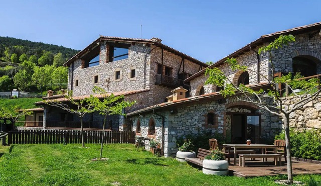 Holiday Home Casa a la natura de la Garrotxa with Mountain View, Terrace & Wi-Fi