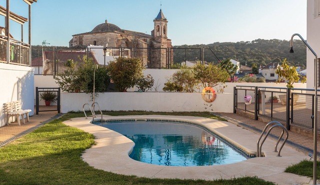 Holiday Home 'Casa Castillo De Las Guardas' with Mountain View, Wi-Fi and Air Conditioning
