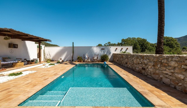 Holiday Home 'Casa En Vistes Al Montsià' with Mountain Views, Private Pool and Wi-Fi