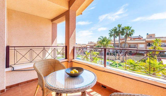Holiday Home 'casa en la playa con piscina y terraza S.T'