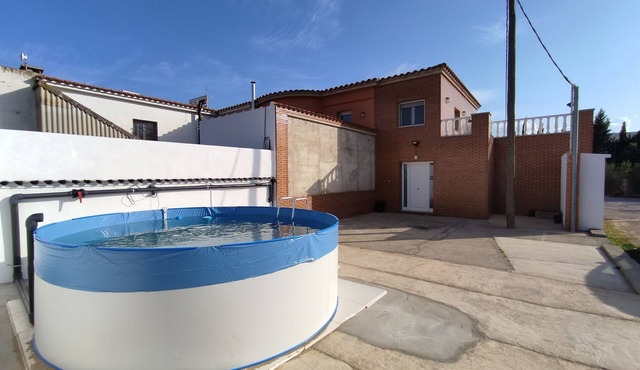 Holiday Home 'Casa Laurel' with Mountain Views, Private Pool and Wi-Fi