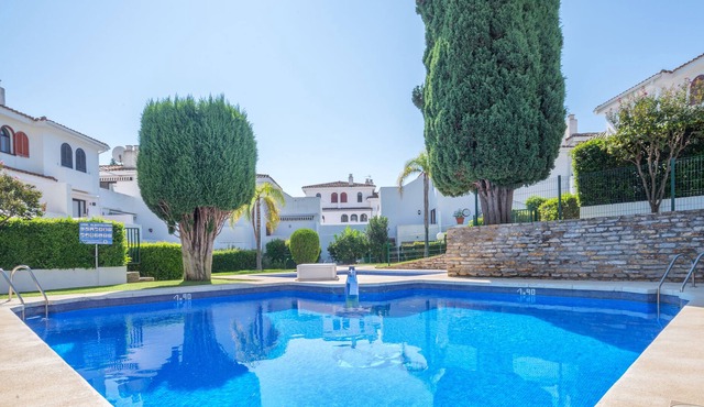 Holiday Home Casa Luna Beach with Shared Pool, Balcony, A/C & Wi-Fi