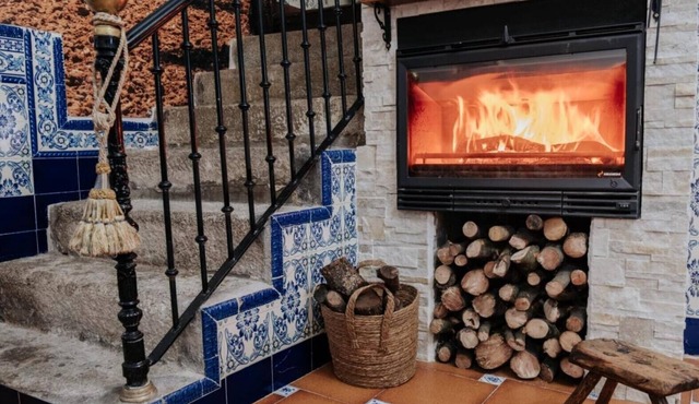 Holiday Home 'Casa Rural El Puente Grande' with Private Pool, Wi-Fi and Air Conditioning
