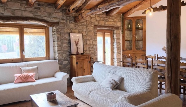 Holiday Home 'Casa Rural Cal Caminer' with Private Pool, Wi-Fi and Air Conditioning