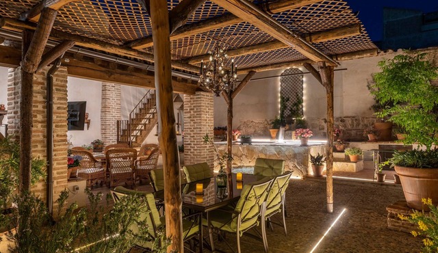 Holiday Home 'Casa Rural 5 Estrellas El Baluarte' with Private Pool and Wi-Fi
