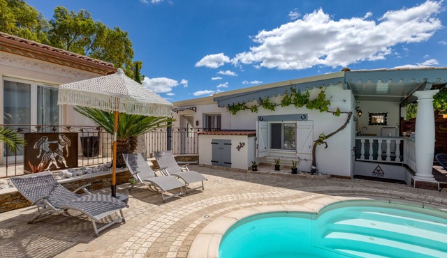 Holiday Home “Casita Rossignol” with Wi-Fi and Air Conditioning