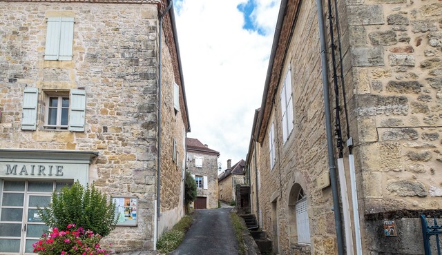 Holiday Home 'Charmante Maison, Echappée Belle' with Private Pool, Terrace and Wi-Fi