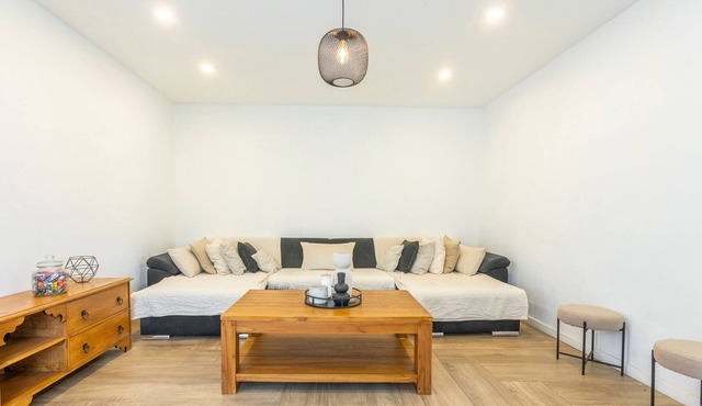 Holiday Home 'Charmante Villa Necsilia' with Mountain View, Wi-Fi and Air Conditioning