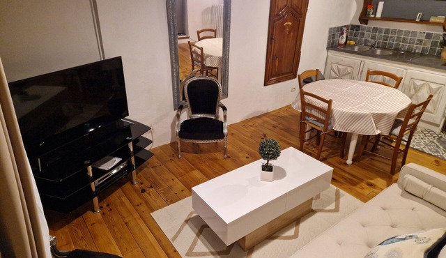 Holiday Home 'Charmante Petite Grange' with Mountain View and Wi-Fi